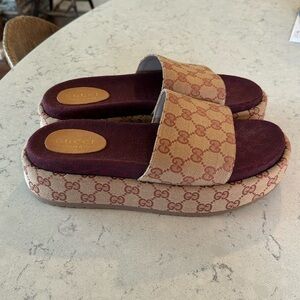 Gucci sandals